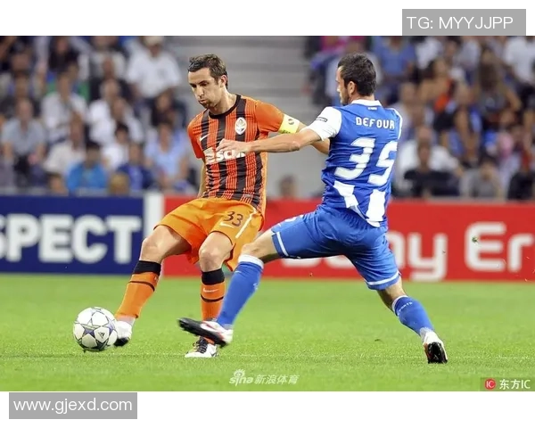 39号足球星崛起之路描绘绿茵赛场荣耀与传奇历程 39号足球星崛起之路描绘绿茵赛场荣耀与传奇历程