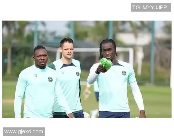 从篮球场到绿茵场 他为何爱上这位足球运动员