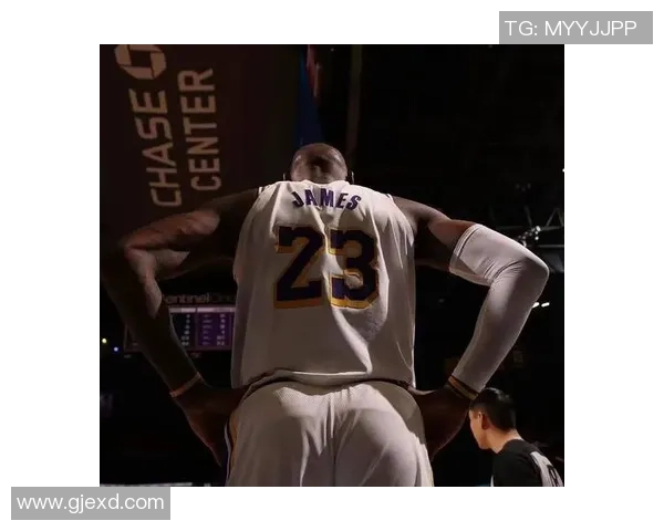 足球巨星与詹姆斯对决赛季分析 谁能主宰跨界运动的王者之争