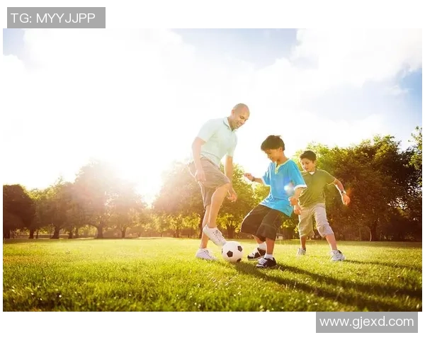 足球明星代言广告纷呈 他们如何在绿茵场与商业领域双重出击 足球明星代言广告纷呈 他们如何在绿茵场与商业领域双重出击