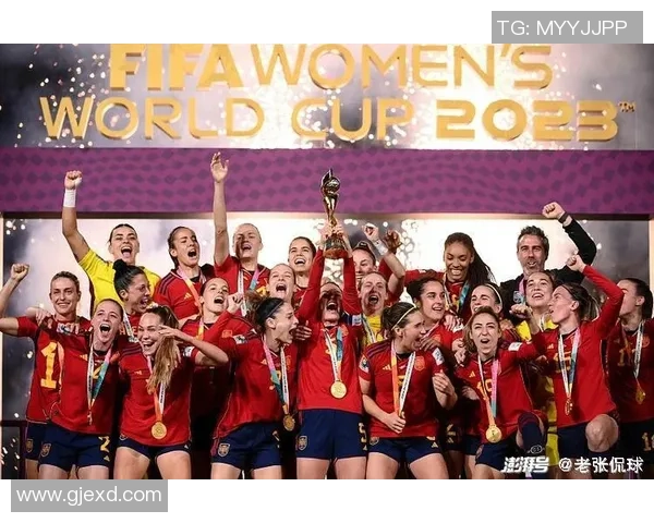 足球巨星前妻逆袭人生从聚光灯下的依附到独立自强的蜕变之路